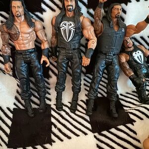 WWE Action Figures Set - wrestler action. Figure Roman Reigns, Black and Tan